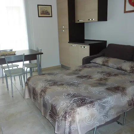 شقة Giuliana ديرفيو